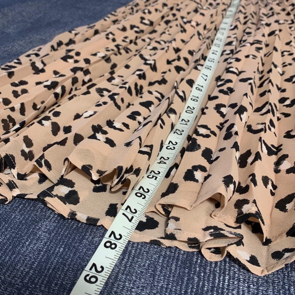 Pleated leopard print skirt - Picture 4 of 7